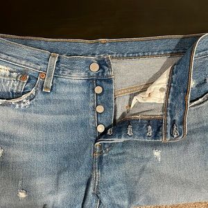 Levi’s distressed 501s